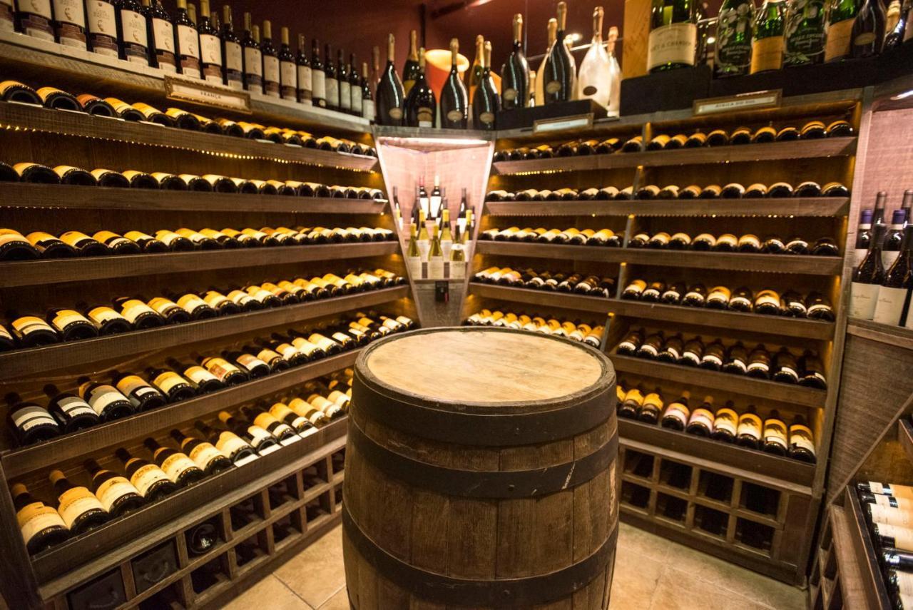 Royal Boutique Savassi Hotel Belo Horizonte Exterior photo Wine cellar