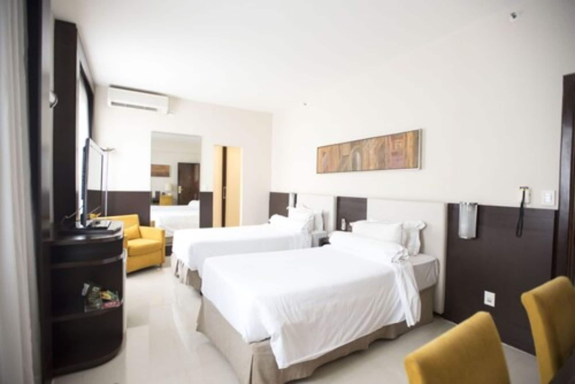 Royal Boutique Savassi Hotel Belo Horizonte Exterior photo A room at the hotel