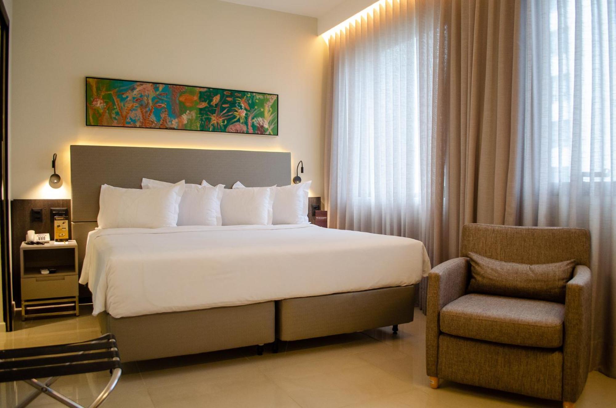 Royal Boutique Savassi Hotel Belo Horizonte Exterior photo A room at the hotel